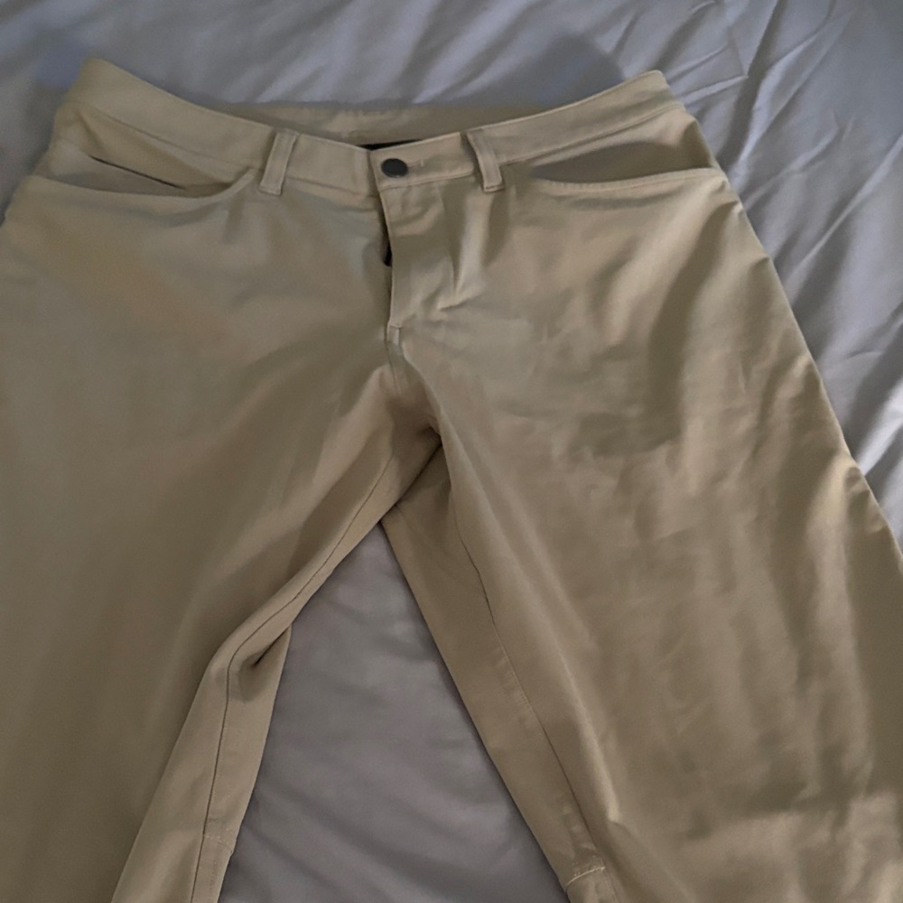 lululemon athletica Men's Chinos - Light Tan